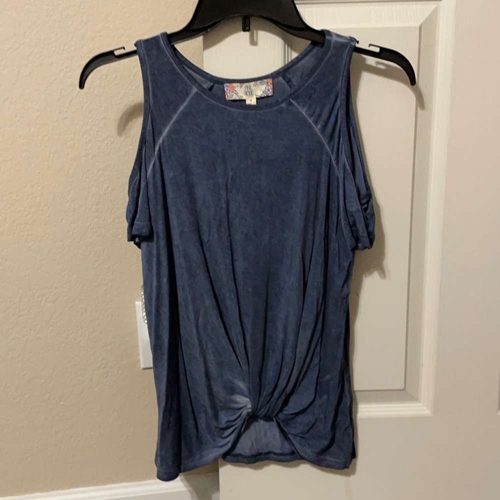 Open shoulder shirt